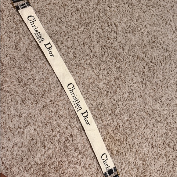 Fashion Inspired shoulder bag w/strap - Picture 6 of 7